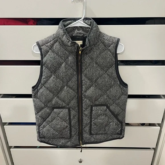 J. Crew herringbone vest 🌬️ - Picture 3 of 6